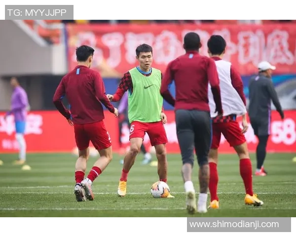 足球明星分享军事经历与训练心得探讨运动与军队的相似之处 足球明星分享军事经历与训练心得探讨运动与军队的相似之处