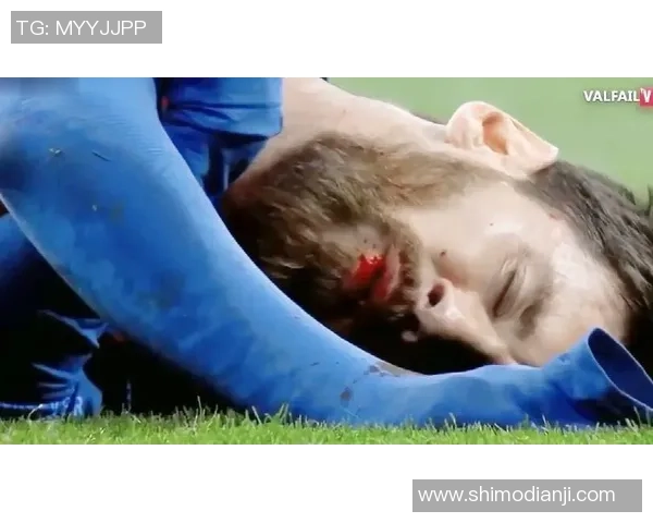 足球明星在赛场上的感人泪水瞬间揭示了他们背后的辛酸与坚持