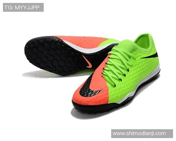 足球明星倾情代言ck内裤展现运动魅力与时尚风范 足球明星倾情代言ck内裤展现运动魅力与时尚风范